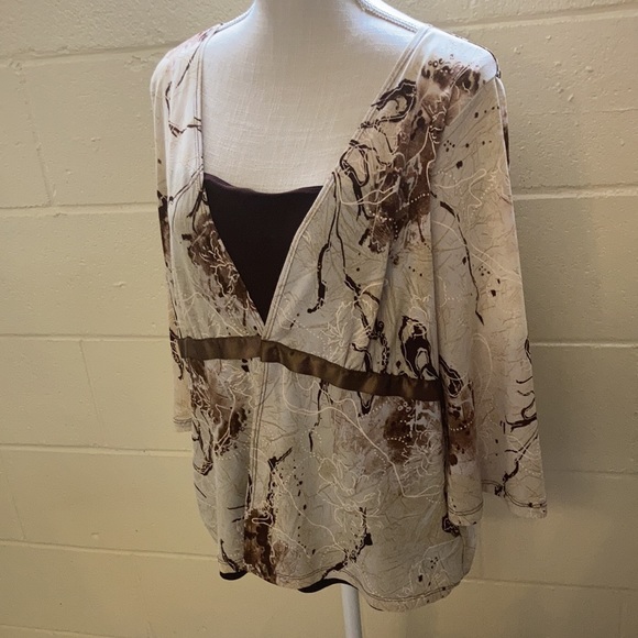 La Khaki One Piece Blouse - Picture 2 of 9